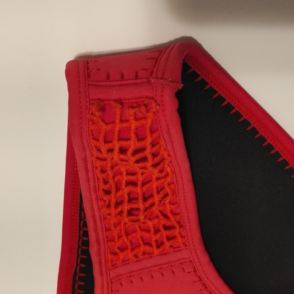 3/$25 Medium Coral Neoprene Underwire Bikini Set - brand unknown, like triangl - Picture 5 of 9